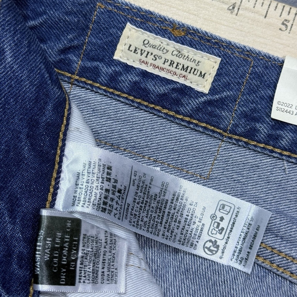 Levis Premium 501 Jeans Mens 36x34 Original Straight Cowboy Rodeo Ranch NEW - Picture 2 of 11